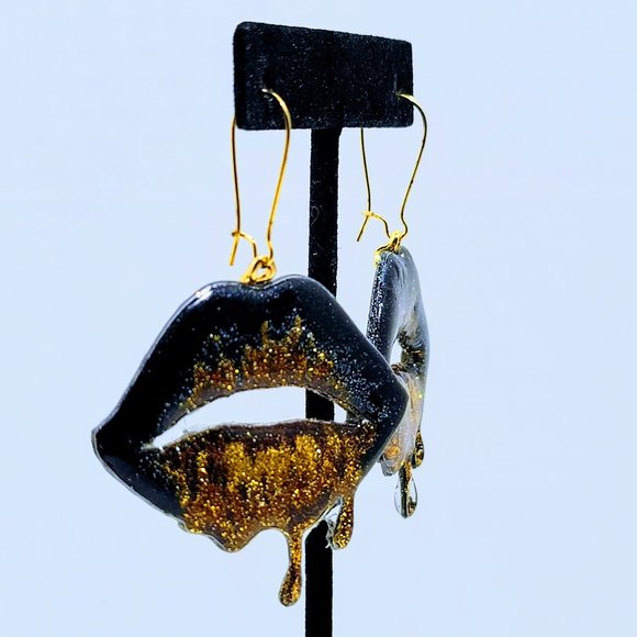 *SOLD OUT*🆕MBM "Black Gold" Drip Lip Earrings 2.65" - Picture 5 of 13